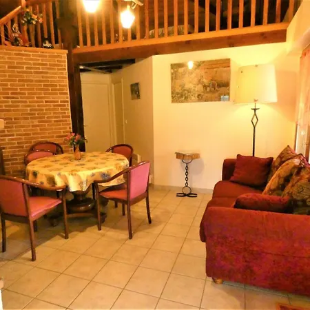 בית נופש Notre Bergerie סוסטון