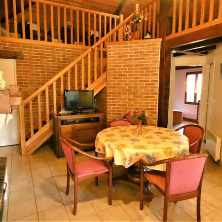 Notre Bergerie סוסטון